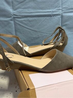 Journee Collection Taupe Pointed-Toe D'Orsay Ankle-Strap Flats